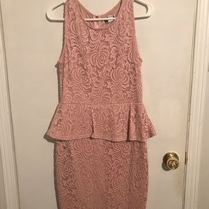 Above knee lenght dress